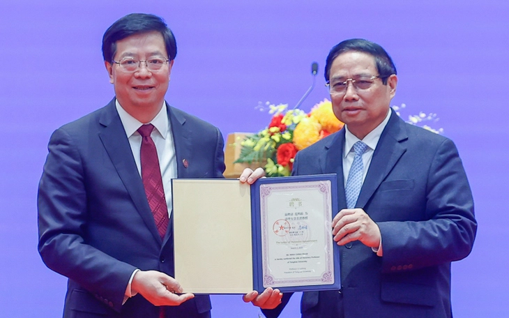 Từ 15-3: 'Tiến sĩ danh dự' không được dùng thay học vị tiến sĩ - Ảnh 3.