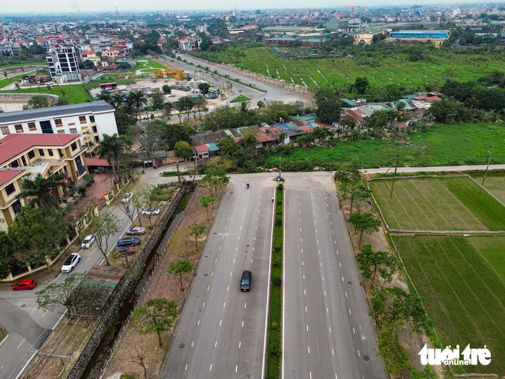 Lãng phí từ loạt dự án giao thông thi công dang dở, bỏ hoang ở Hà Nội - Ảnh 15.