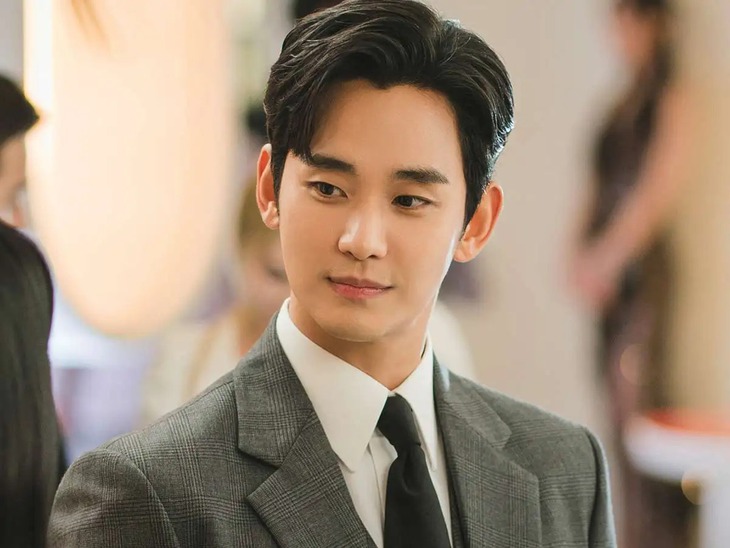 Kim Soo Hyun khởi kiện gia đình Kim Sae Ron vì bị phát tán ảnh không mặc quần - Ảnh 2.