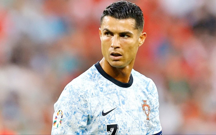 Ronaldo hỏng phạt đền vẫn giúp Bồ Đào Nha ngược dòng - Ảnh 4.