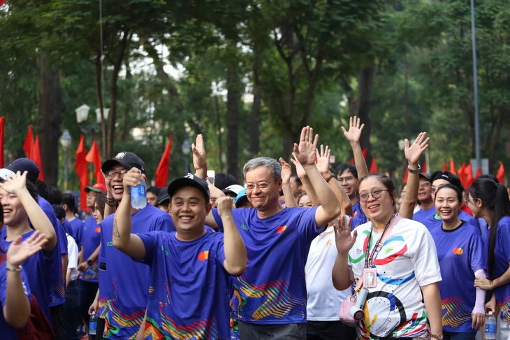 5.000 người tham dự Ngày chạy Olympic vì sức khỏe toàn dân TP.HCM - Ảnh 6.