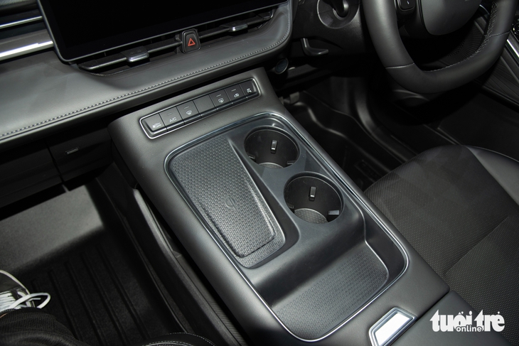 Haval H6 2025 có gì: Tinh chỉnh thiết kế, 2 màn lớn, bản PHEV đổi pin giảm tầm vận hành thuần điện - Ảnh 10.