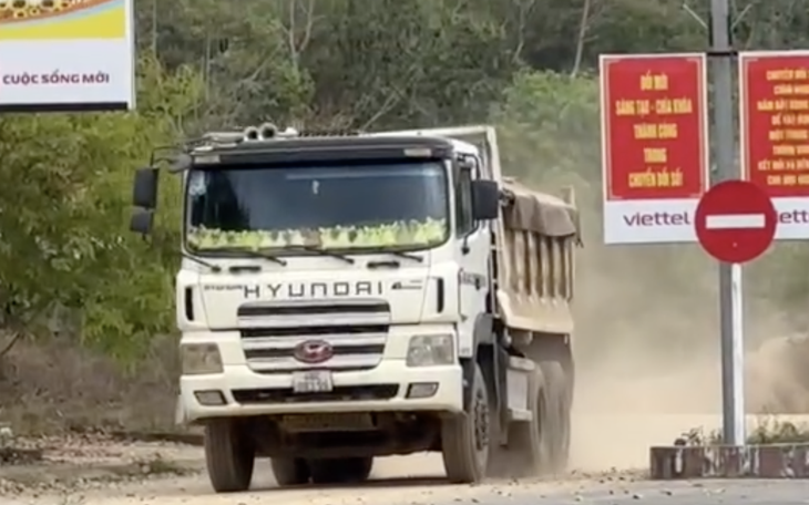 Chủ đầu tư quản lý chưa tốt, để đất đắp dự án chở ra ngoài - Ảnh 2.