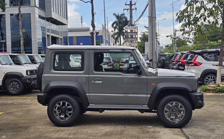 Tin tức giá xe: Suzuki Jimny giảm tới gần 100 triệu， giá thực tế ngang Mitsubishi Xforce bản 'full' - Ảnh 2.