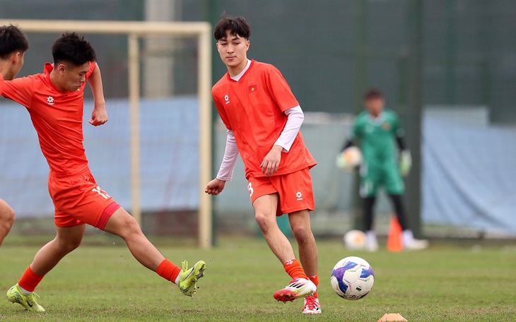 U17 Việt Nam đấu giao hữu thắng U17 Oman - Ảnh 3.