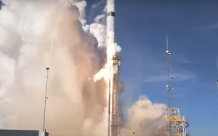 Video tên lửa của Blue Origin phát nổ thành quả cầu lửa khổng lồ - Ảnh 2.