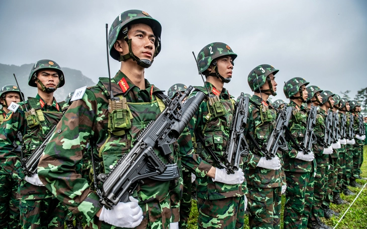 Đại tướng Phan Văn Giang: Nghiên cứu, điều chuyển lực lượng khi bỏ ban chỉ huy quân sự huyện - Ảnh 2.