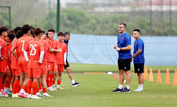 Giải U17 châu Á 2025: Khó khăn cho U17 Việt Nam - Ảnh 1.