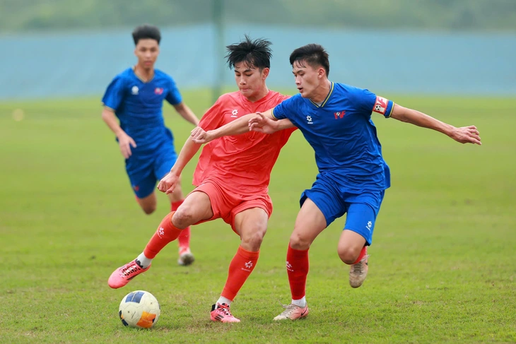 U17 Việt Nam đấu tập thắng U17 PVF - Ảnh 5.