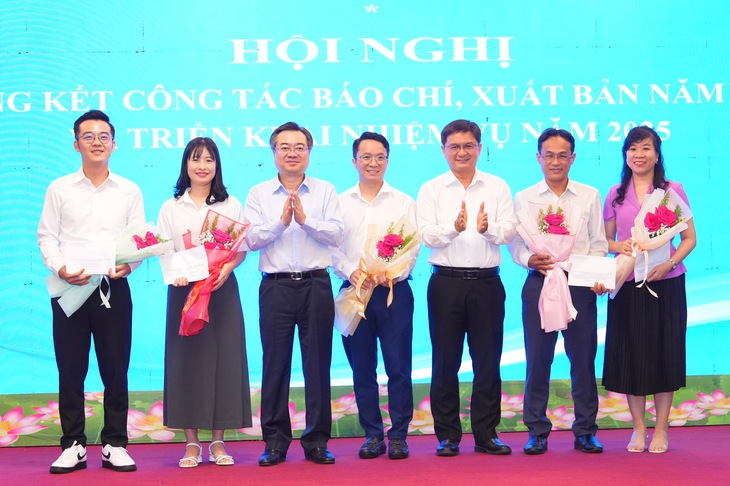 Phó bí thư Nguyễn Thanh Nghị: TP.HCM sẽ tổ chức hội nghị quán triệt tổ chức bộ máy huyện, xã - Ảnh 2.