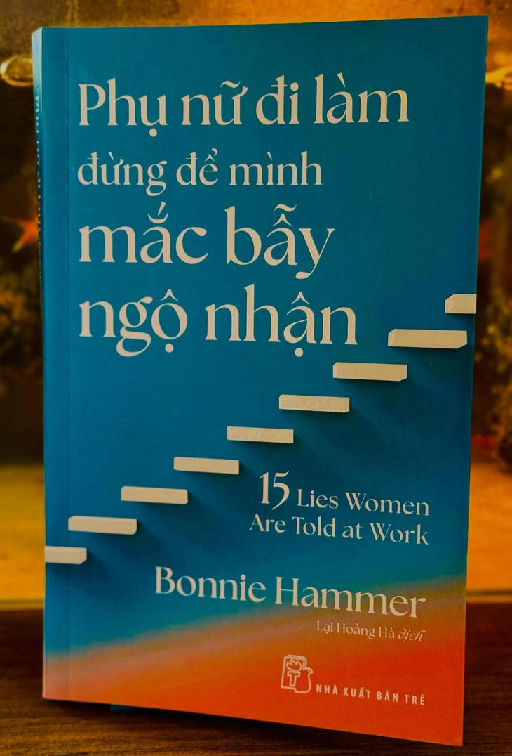 Phụ nữ đi làm đừng để mình mắc bẫy ngộ nhận - Ảnh 2.