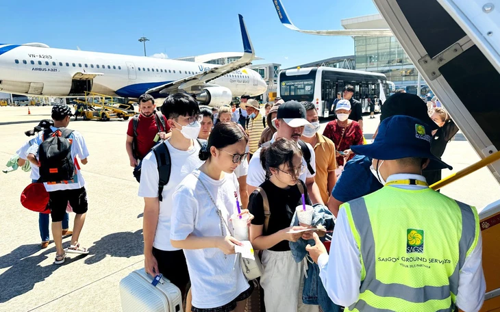 Các công ty thành viên của ACV và Sun PhuQuoc Airways ký kết hợp đồng cung cấp dịch vụ  - Ảnh 3.