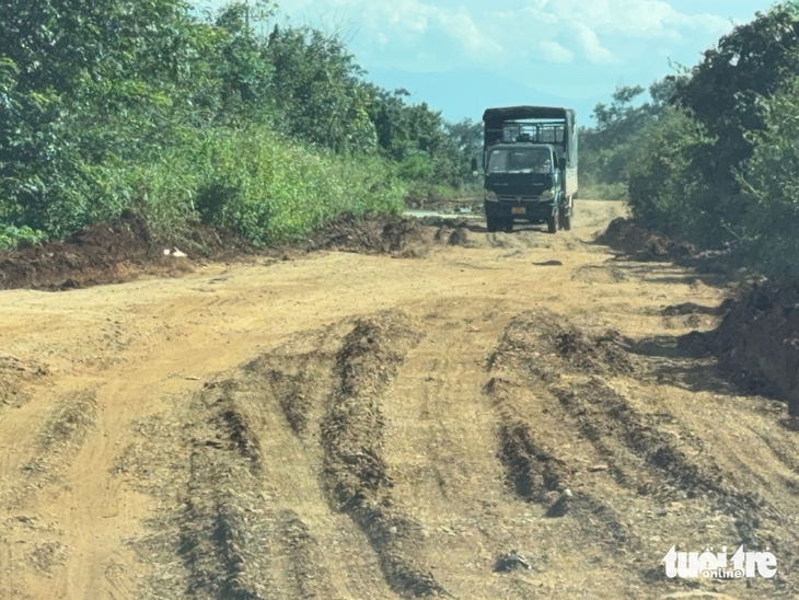 Bộ thúc tiến độ dự án đội vốn có sai phạm, địa phương kêu khó - Ảnh 7.