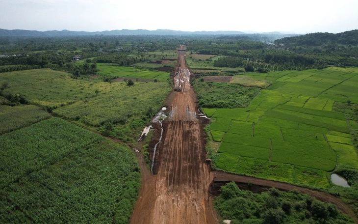 Đắk Lắk tiếp tục giám sát hàng loạt dự án đầu tư, chấn chỉnh vi phạm - Ảnh 2.