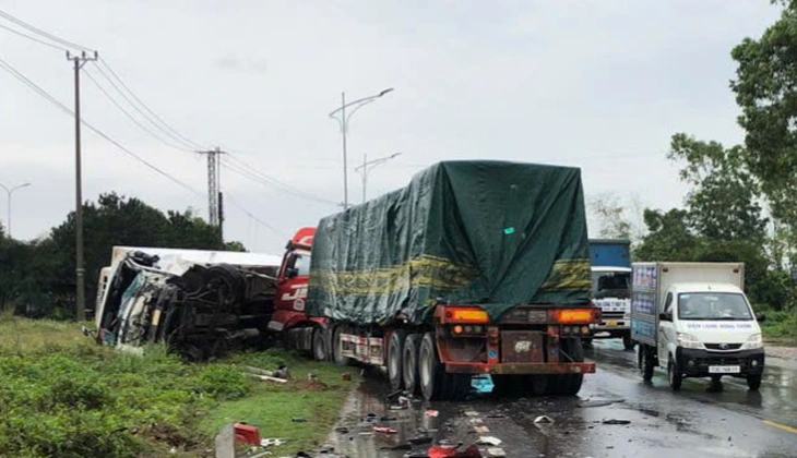 Hai vụ tông xe liên hoàn liên tiếp trên quốc lộ 1 qua Quảng Bình - Ảnh 1.