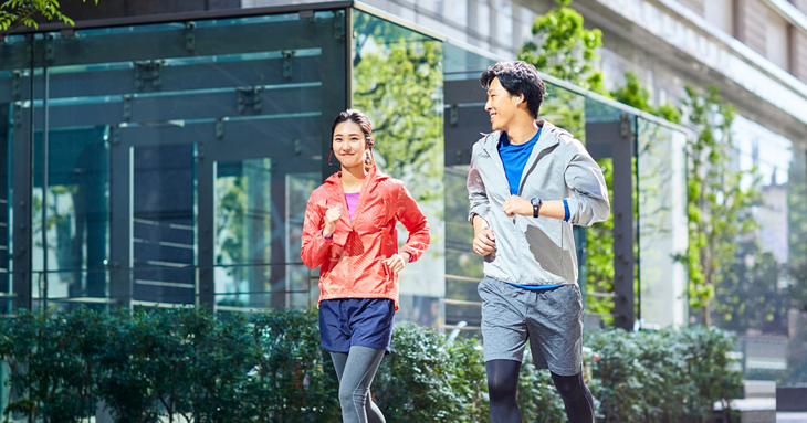 Ăn Tết xong, nên đi bộ thay vì chạy - Ảnh 1.