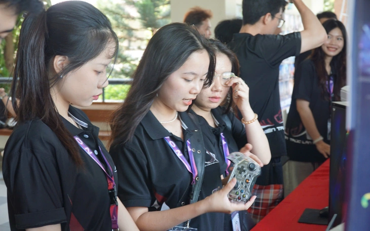 “Chuyến xe hướng nghiệp Đức”: Cửa ra thế giới mở ngay ở cổng trường - Ảnh 4.