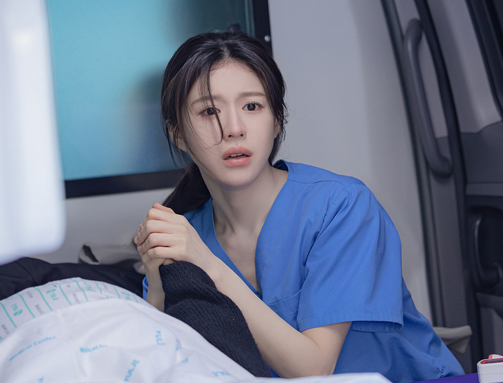 Resident playbook khởi đầu khả quan, khán giả nói nhớ hội F5 Hospital playlist - Ảnh 1. Resident playbook - Ảnh 1.