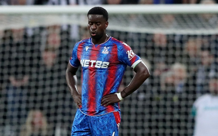 Man City đạt thỏa thuận chiêu mộ trung vệ Marc Guehi - Ảnh 2.