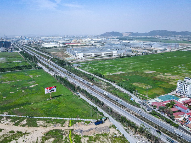 Hơn 53.000 xe/ngày, cao tốc Hà Nội – Bắc Giang đề xuất mở rộng lên 10 làn xe - Ảnh 1. hà nội - Ảnh 1.