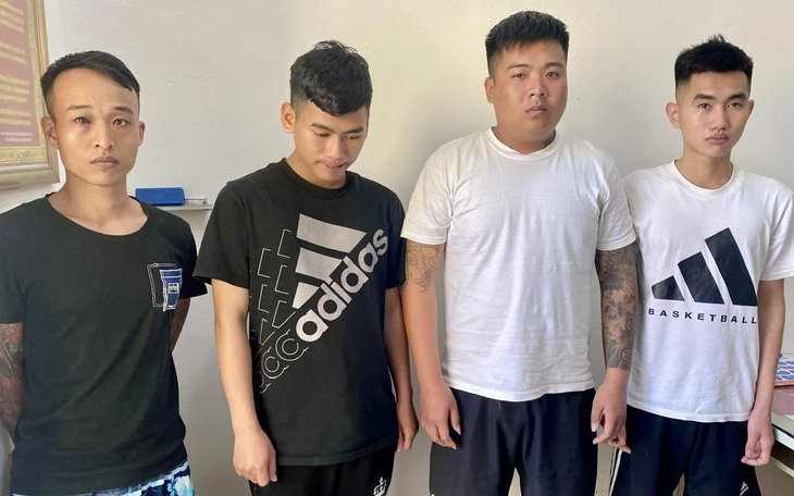 Bắt nhóm đòi tiền bảo kê tại hội chợ xã Krông Năng - Ảnh 2.