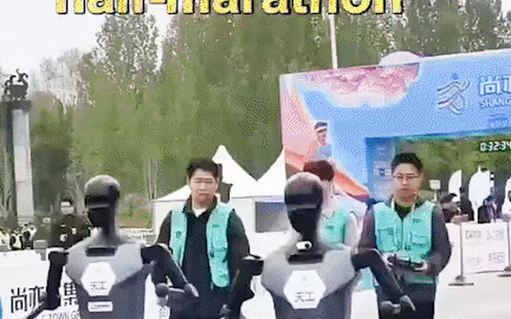 Rộn ràng Giải đi bộ - chạy bộ ‘Tự hào Thành phố tôi yêu’ - Ảnh 3.