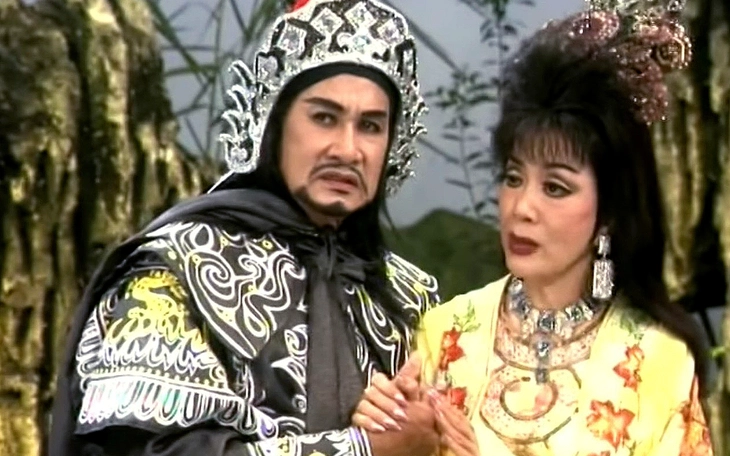 Hoa độc trong vườn gắn với hình ảnh nghệ sĩ Mỹ Châu được tái bản - Ảnh 2.