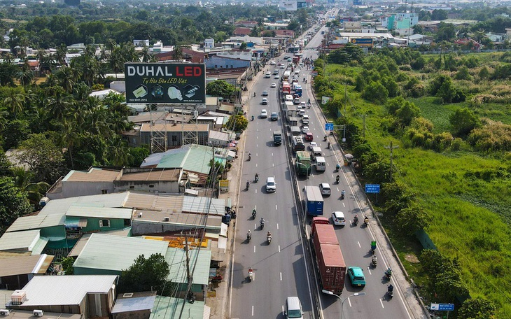 TP.HCM rà soát, giảm giá vé BOT cho xe vùng giáp ranh sau sáp nhập - Ảnh 2.