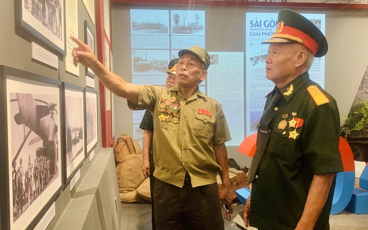 206 tác phẩm rộn ràng thành phố mùa xuân - Ảnh 3.