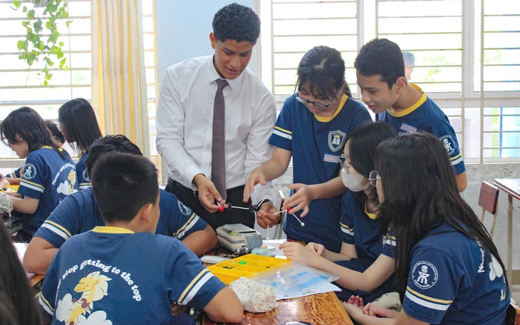 15h chiều nay, TP.HCM mở cổng đăng ký nguyện vọng tuyển sinh lớp 10 - Ảnh 2.