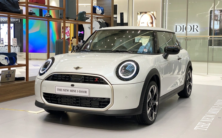 MINI Countryman bản đặc biệt dành cho năm Bính Ngọ:  Chỉ có 18 chiếc, giá quy đổi 1,73 tỉ đồng - Ảnh 9.