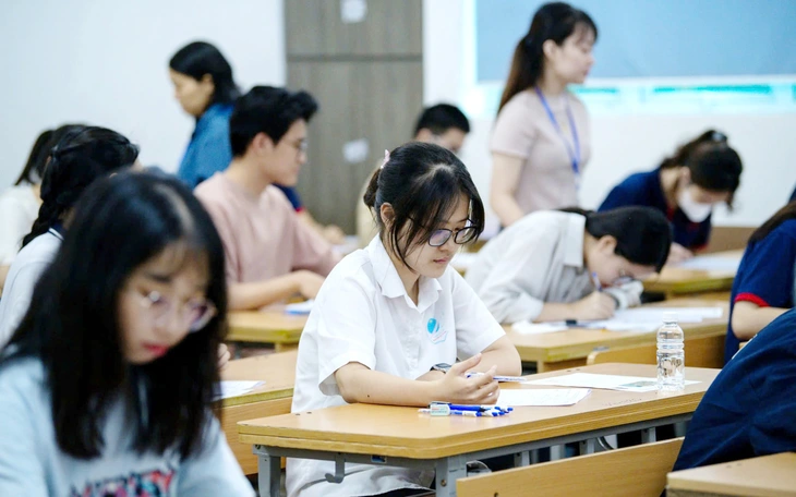 Về Bộ GD-ĐT, trường cao đẳng tuyển sinh ra sao? - Ảnh 2.