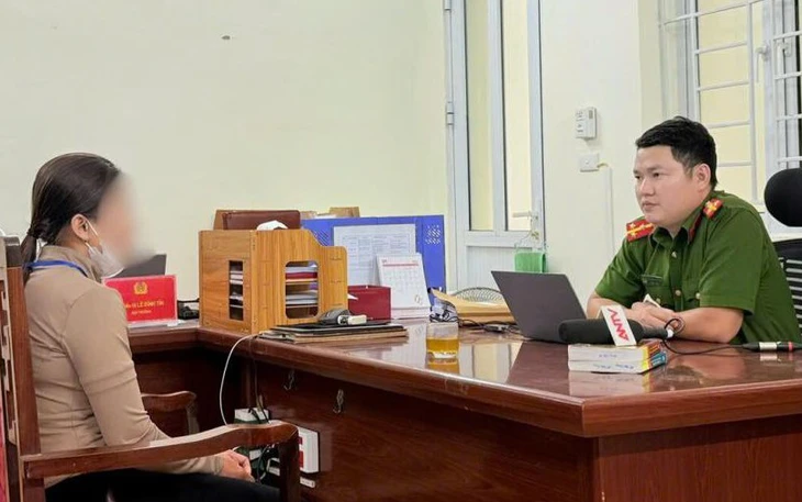 Yêu 'doanh nhân ảo' trên mạng, người phụ nữ trung niên suýt mất 4 tỉ đồng - Ảnh 2.