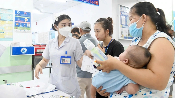 Tin tức sáng 25-8: Vì sao điểm chuẩn tuyển sinh các ngành y dược, sư phạm lại biến động mạnh? - Ảnh 2. sư phạm - Ảnh 2.