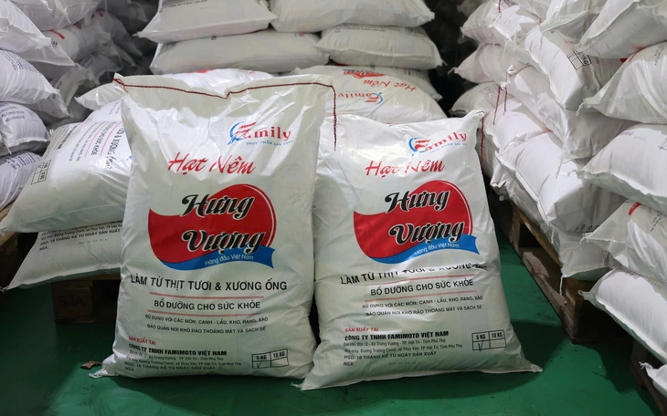Bị xử phạt vì bán mì chính không ghi xuất xứ hàng hóa - Ảnh 1.