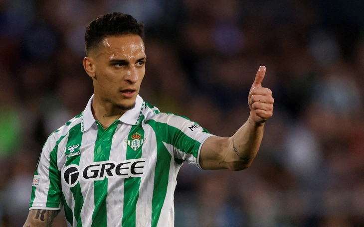Antony toả sáng giúp Real Betis gặp Chelsea ở chung kết Conference League - Ảnh 2.