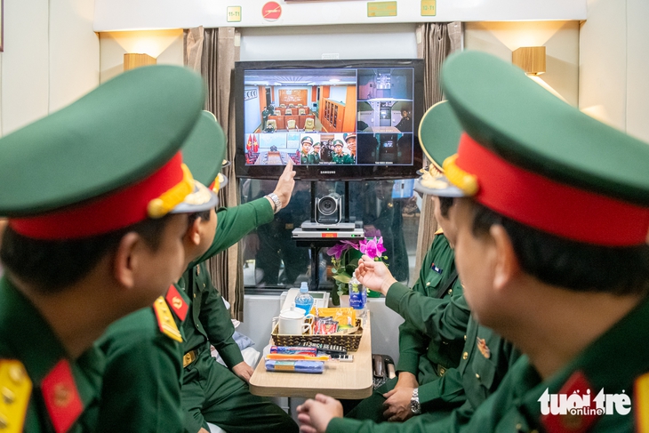 Lực lượng diễu binh của Bộ Quốc phòng bắt đầu hành quân vào Nam - Ảnh 5.