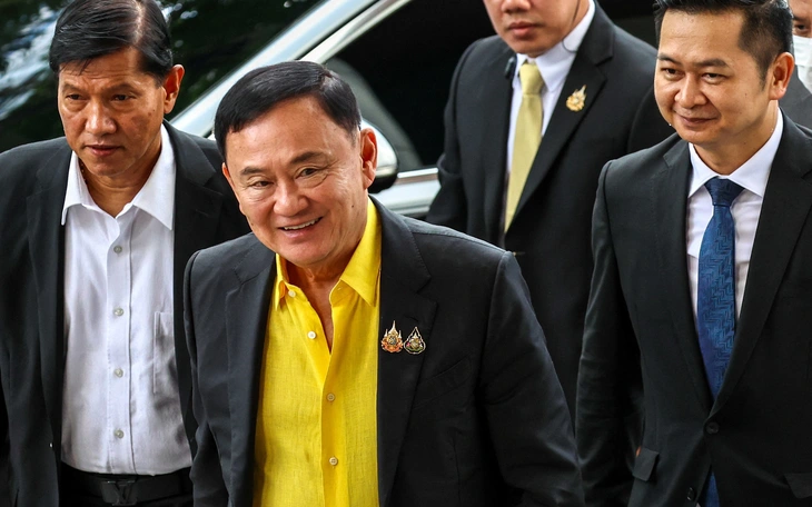 Cựu Thủ tướng Thaksin bị điều tra vì nghi né vào tù bằng cách nhập viện - Ảnh 1.