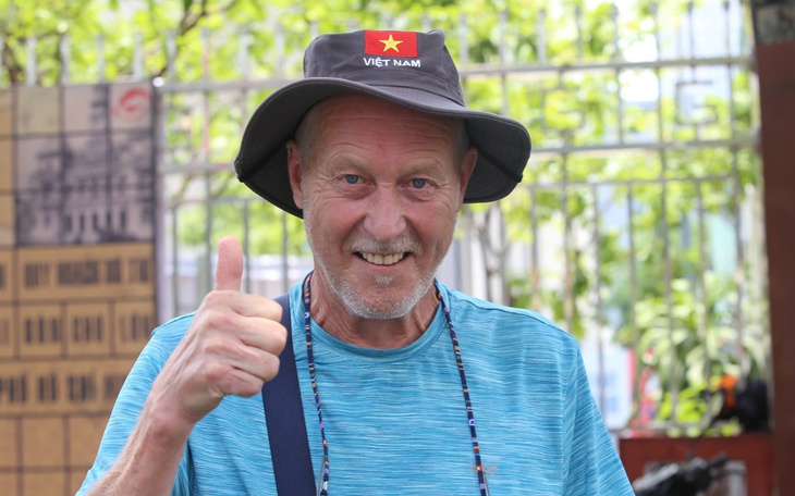 Sawer Hoàng Đạt - người chạy đầu gió với lá cờ đỏ sao vàng - Ảnh 4.