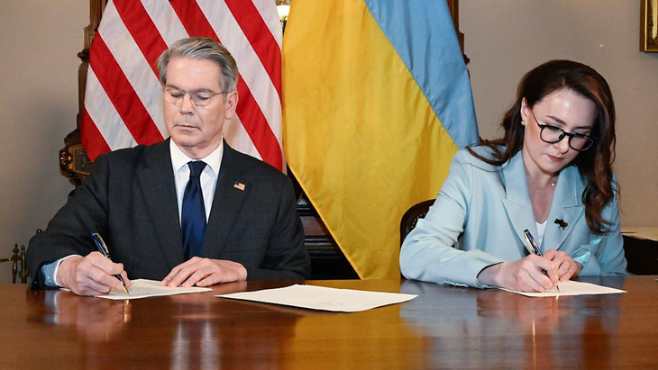 Ukraine - Ảnh 1.