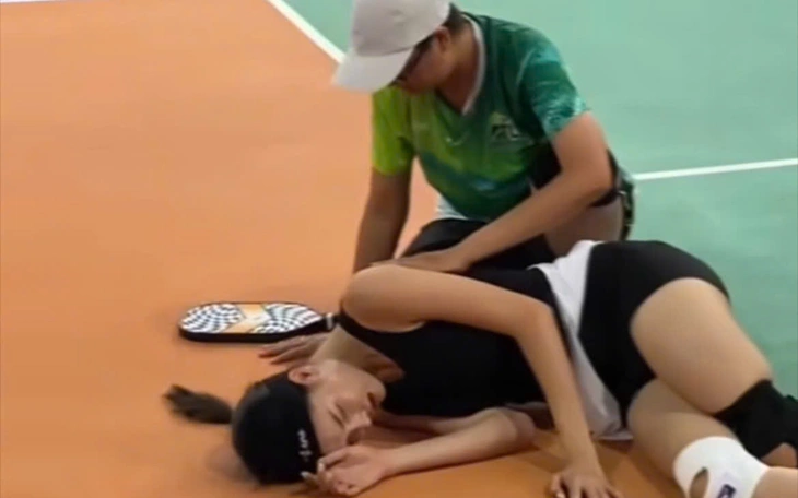 Người chơi pickleball ồ ạt nhập viện, chơi sao cho an toàn? - Ảnh 2.