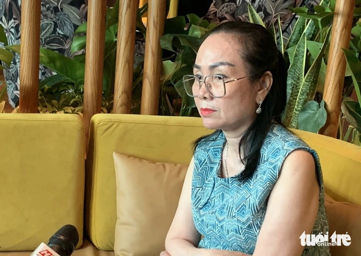 Khởi tố, bắt tạm giam chủ tịch hội đồng Trường quốc tế AISVN Nguyễn Thị Út Em - Ảnh 1.