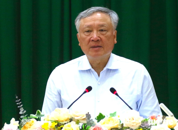 69 phạm nhân tại trại giam A2 của Bộ Công an được đặc xá - Ảnh 2. Phó thủ tướng nhắn nhủ các phạm nhân được đặc xá gắng vươn lên làm lại cuộc đời - Ảnh 1.