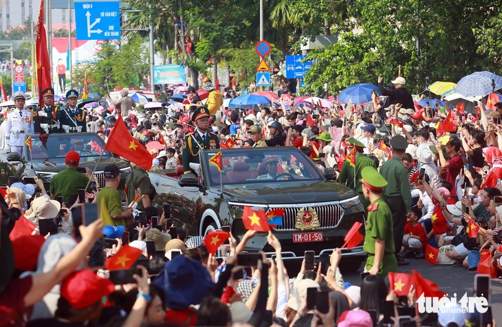diễu binh - Ảnh 2.