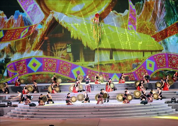 Khai mạc Carnaval Hạ Long, lần cuối lễ hội được tổ chức - Ảnh 3. Carnaval Hạ Long - Ảnh 2.