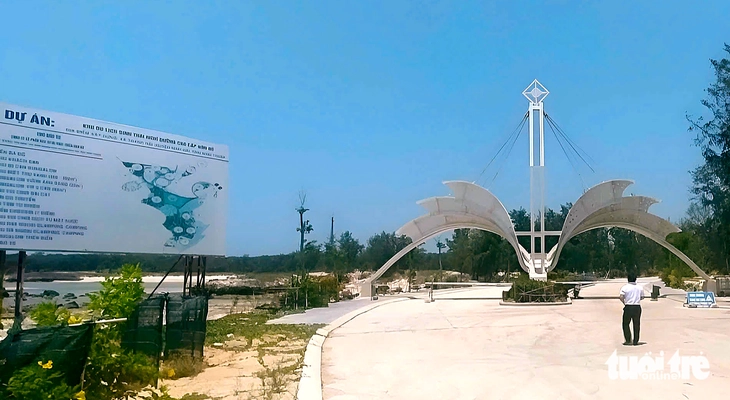 Ninh Thuận yêu cầu nhiều sở kiểm điểm vì thiếu trách nhiệm để dự án du lịch 13 năm ì ạch - Ảnh 1.