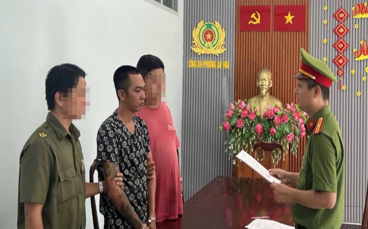bảo kê mặt biển - Ảnh 1.