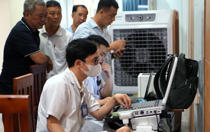 Thầy thuốc trẻ - Ảnh 1.