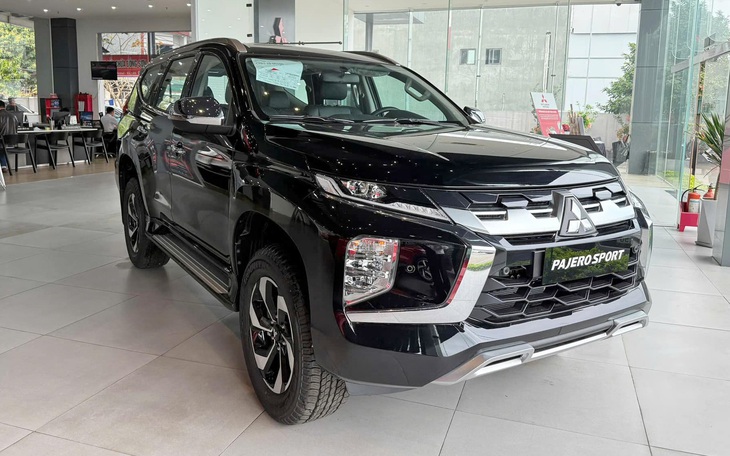 Mitsubishi Pajero Sport - Ảnh 1.