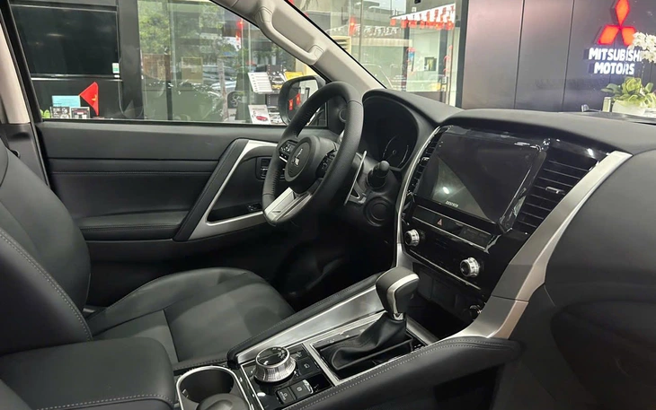 Mitsubishi Pajero Sport - Ảnh 7.